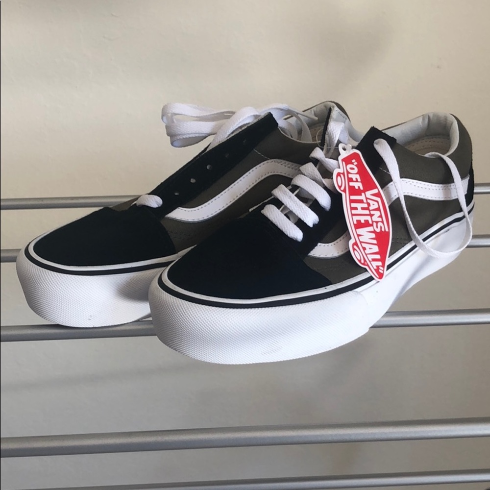Black and Olive Green Old Skool Vans (6.0M/7.5W)